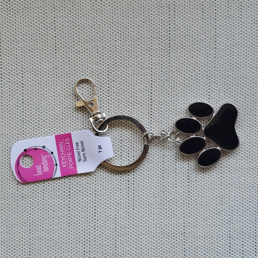 NWT PET KEYCHAIN